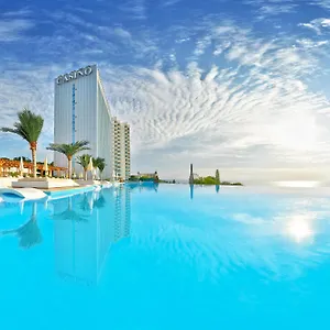 מלון International Casino & Tower